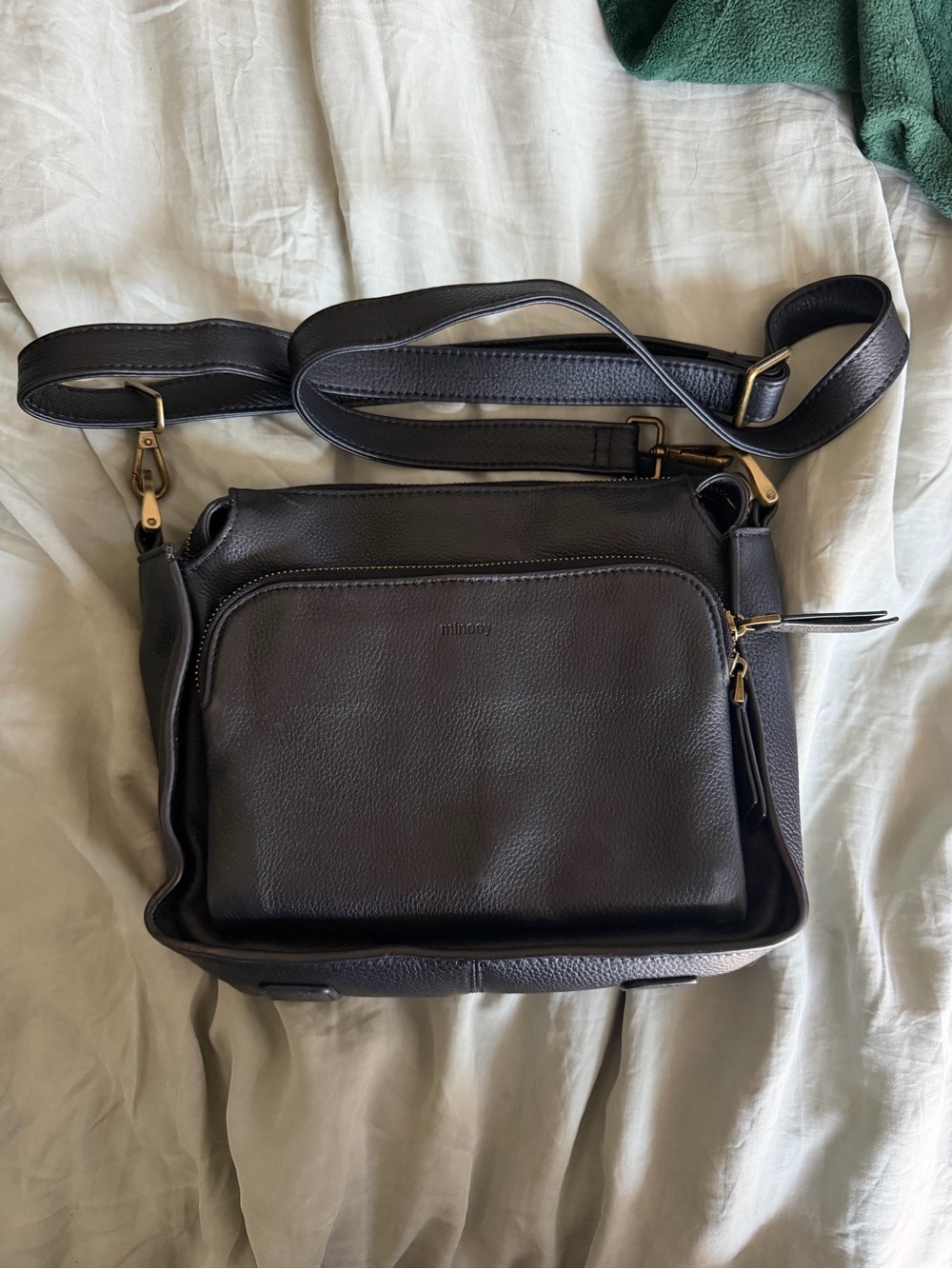 Leather Crossbody Bag in Dark Brown - Unbranded